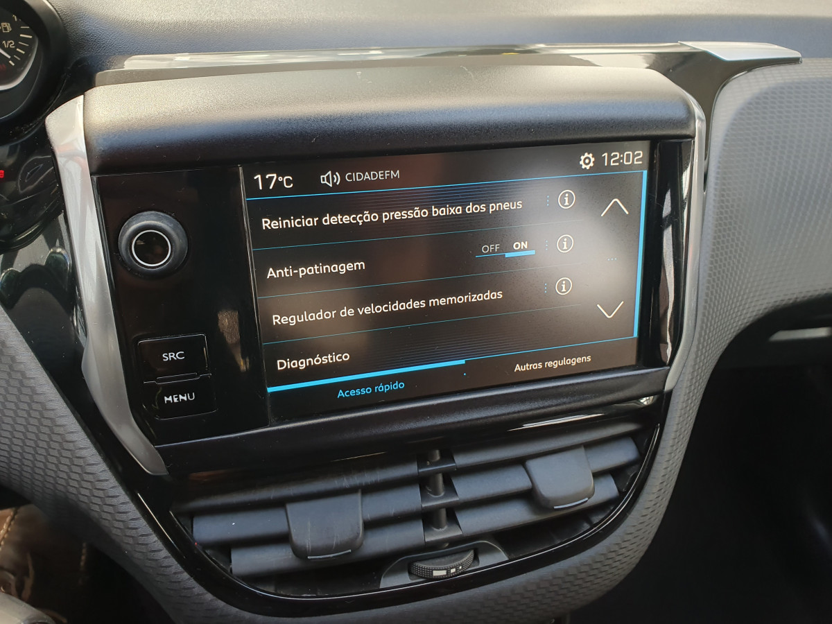 PEUGEOT 2008 1.6 BLUE-HDI STYLE