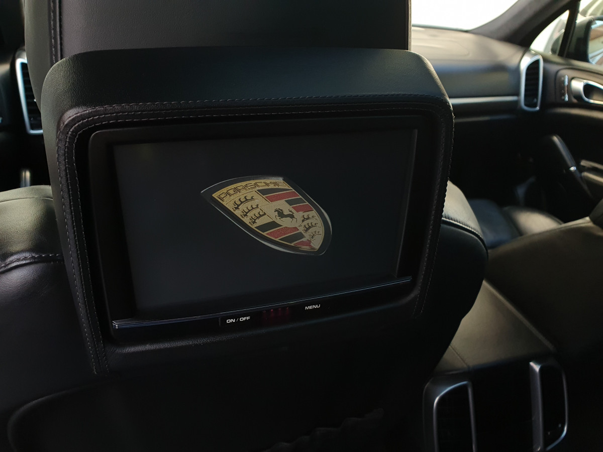 PORSCHE CAYENNE S HYBRID