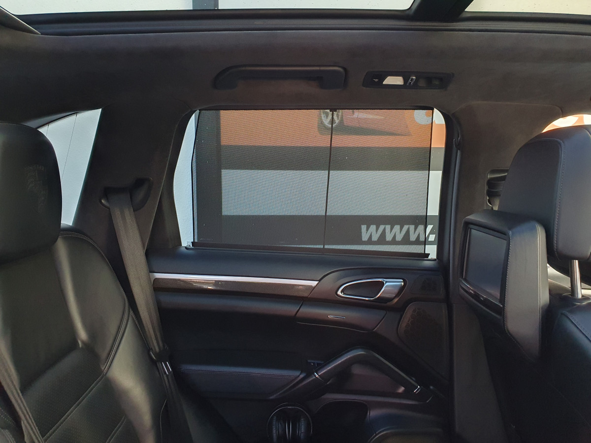 PORSCHE CAYENNE S HYBRID