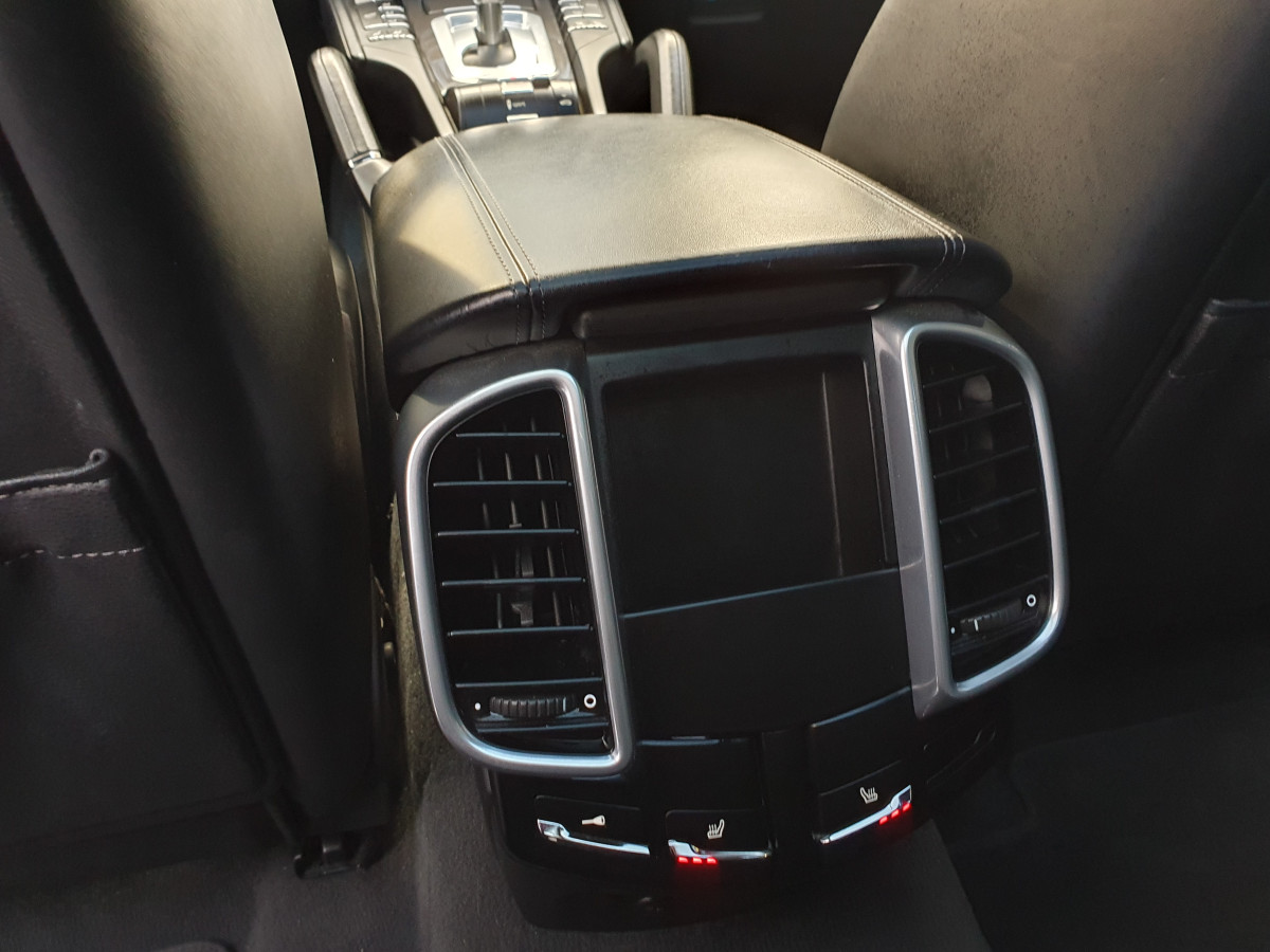 PORSCHE CAYENNE S HYBRID