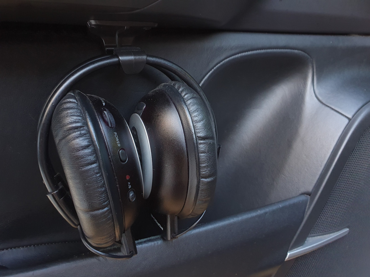 PORSCHE CAYENNE S HYBRID