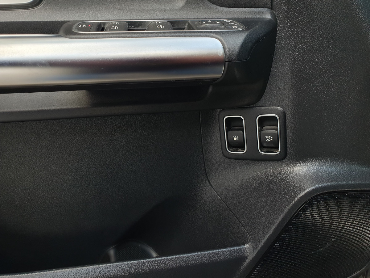 MERCEDES GLA 250 E AMG LINE