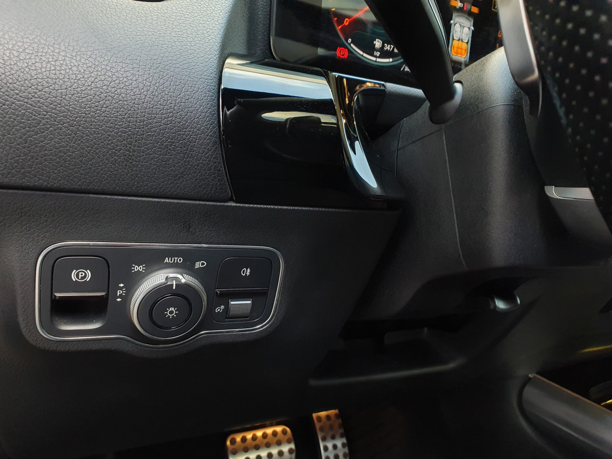 MERCEDES GLA 250 E AMG LINE