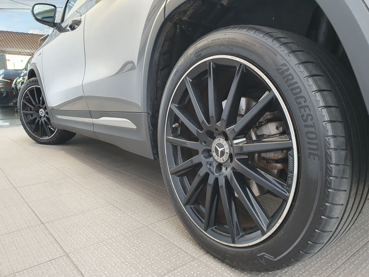 MERCEDES GLA 250 E AMG LINE