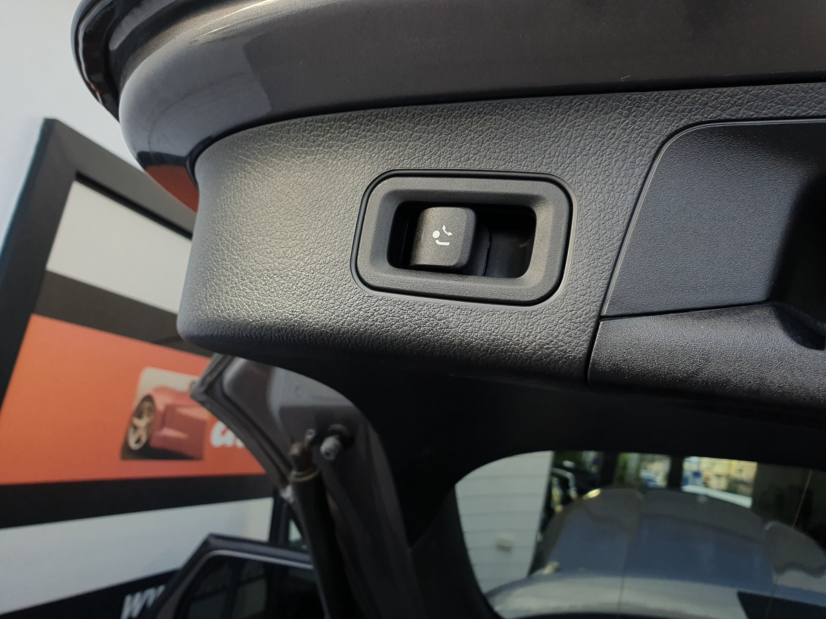 MERCEDES GLA 250 E AMG LINE