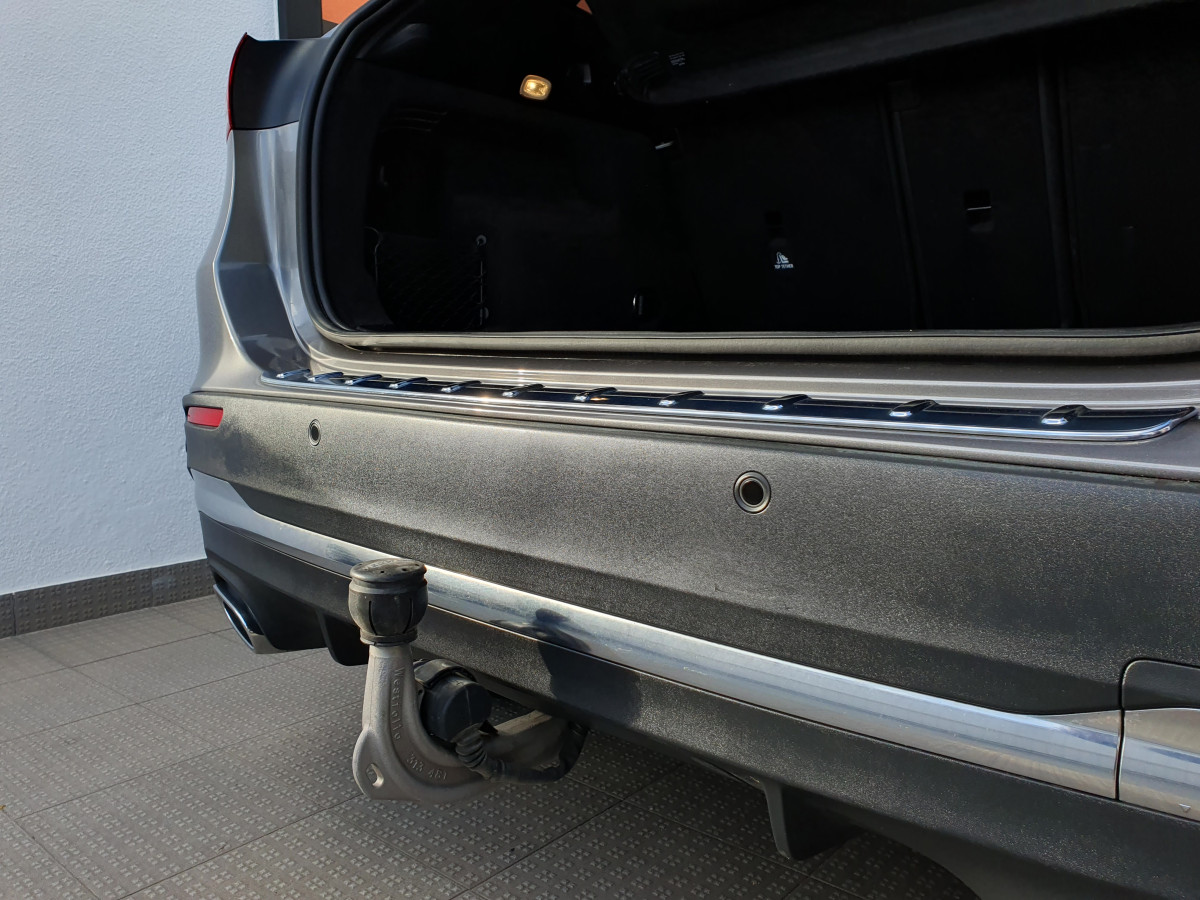 MERCEDES GLA 250 E AMG LINE