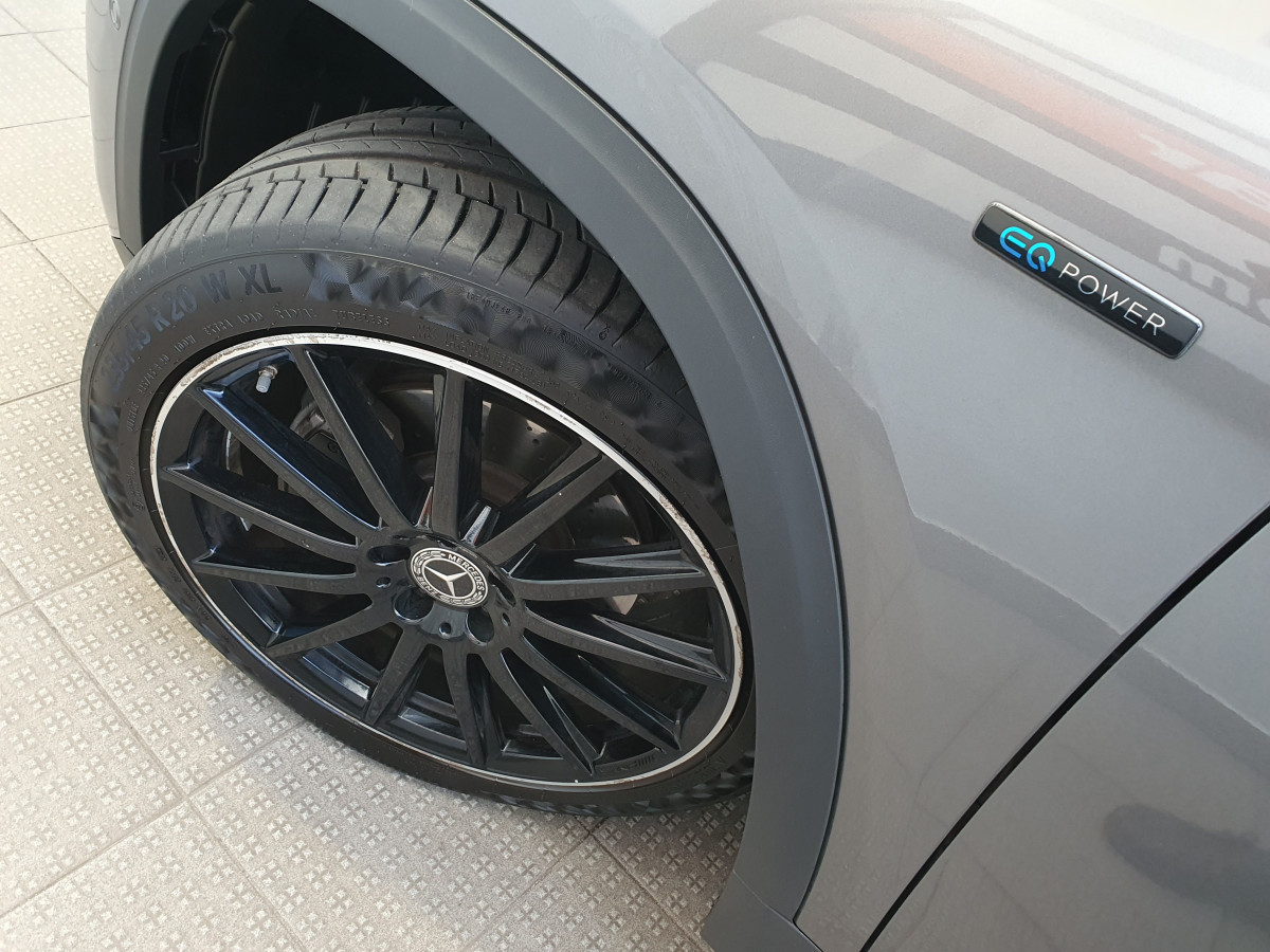 MERCEDES GLA 250 E AMG LINE