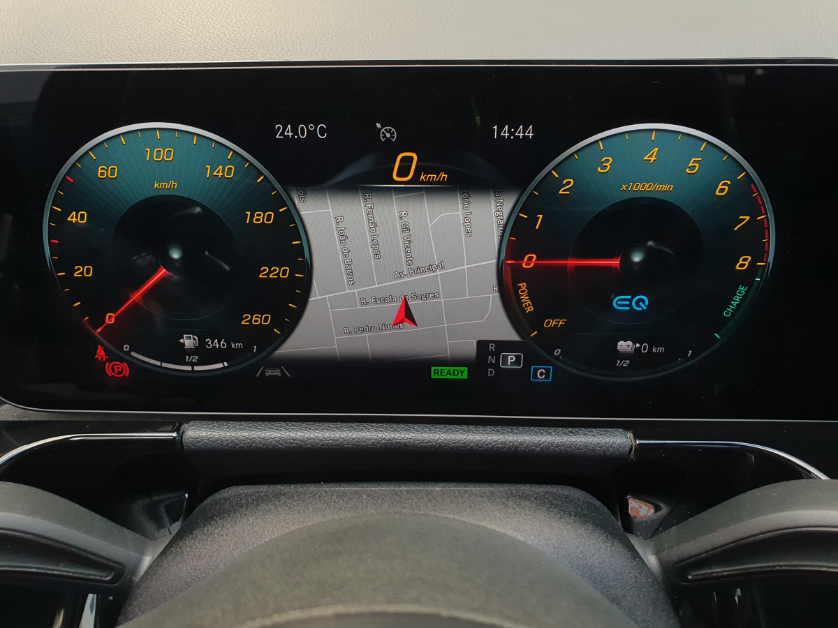 MERCEDES GLA 250 E AMG LINE