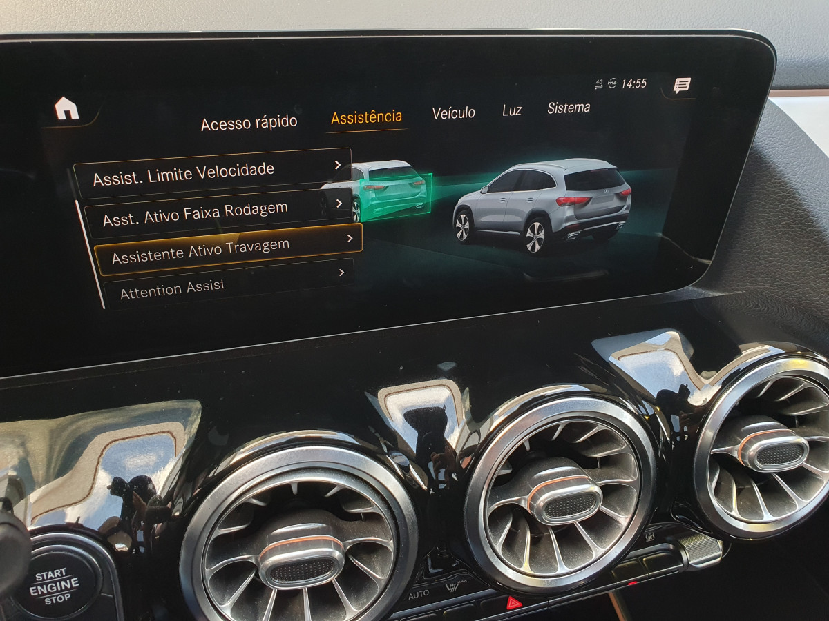 MERCEDES GLA 250 E AMG LINE