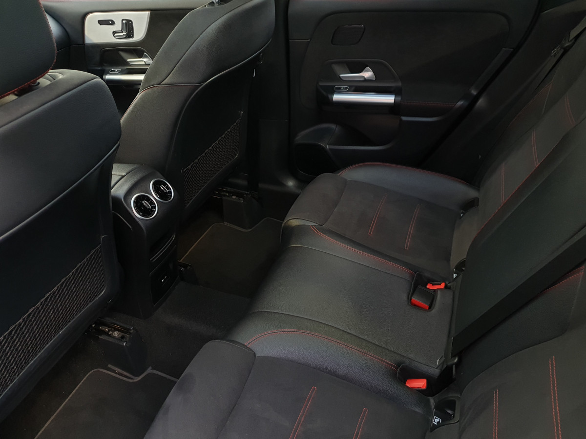 MERCEDES GLA 250 E AMG LINE