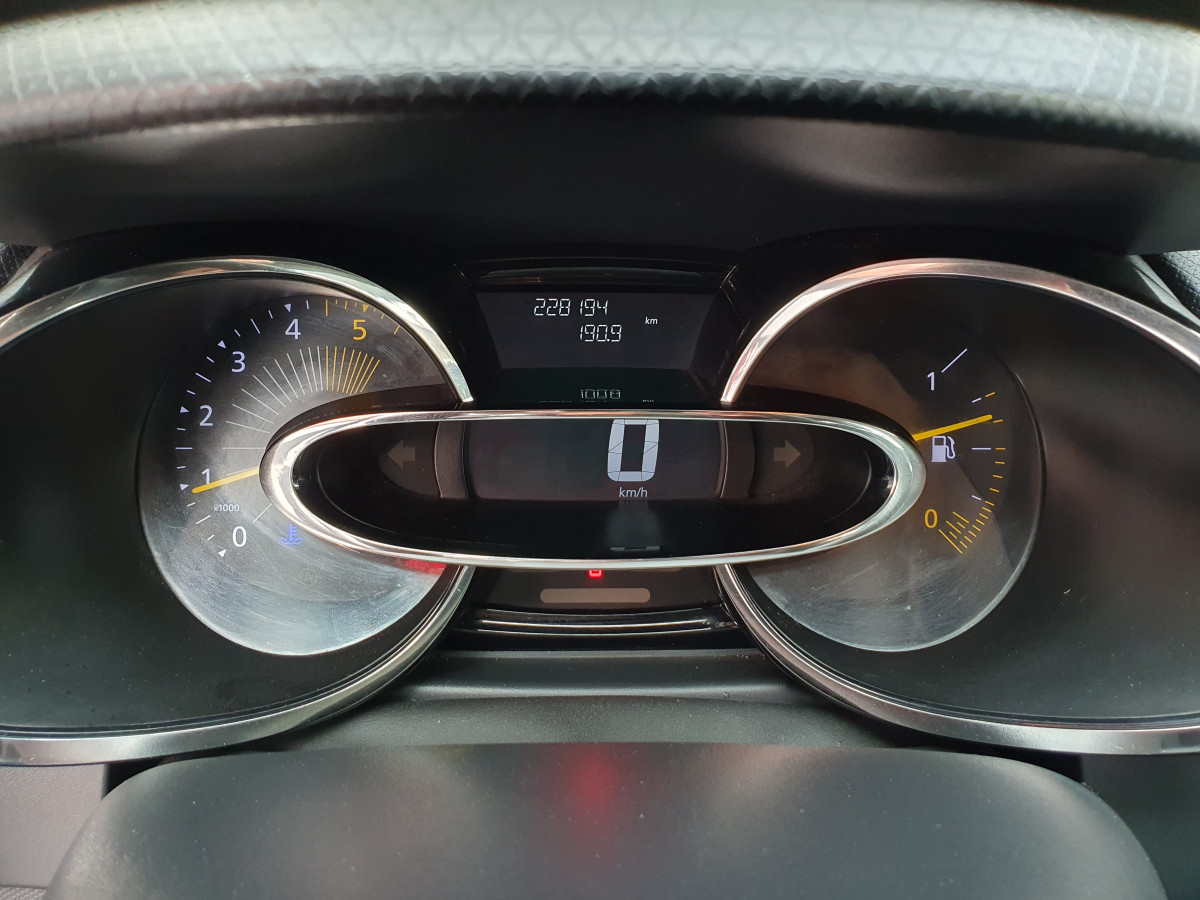 RENAULT CLIO SPORT TOURER 1.5 DCI