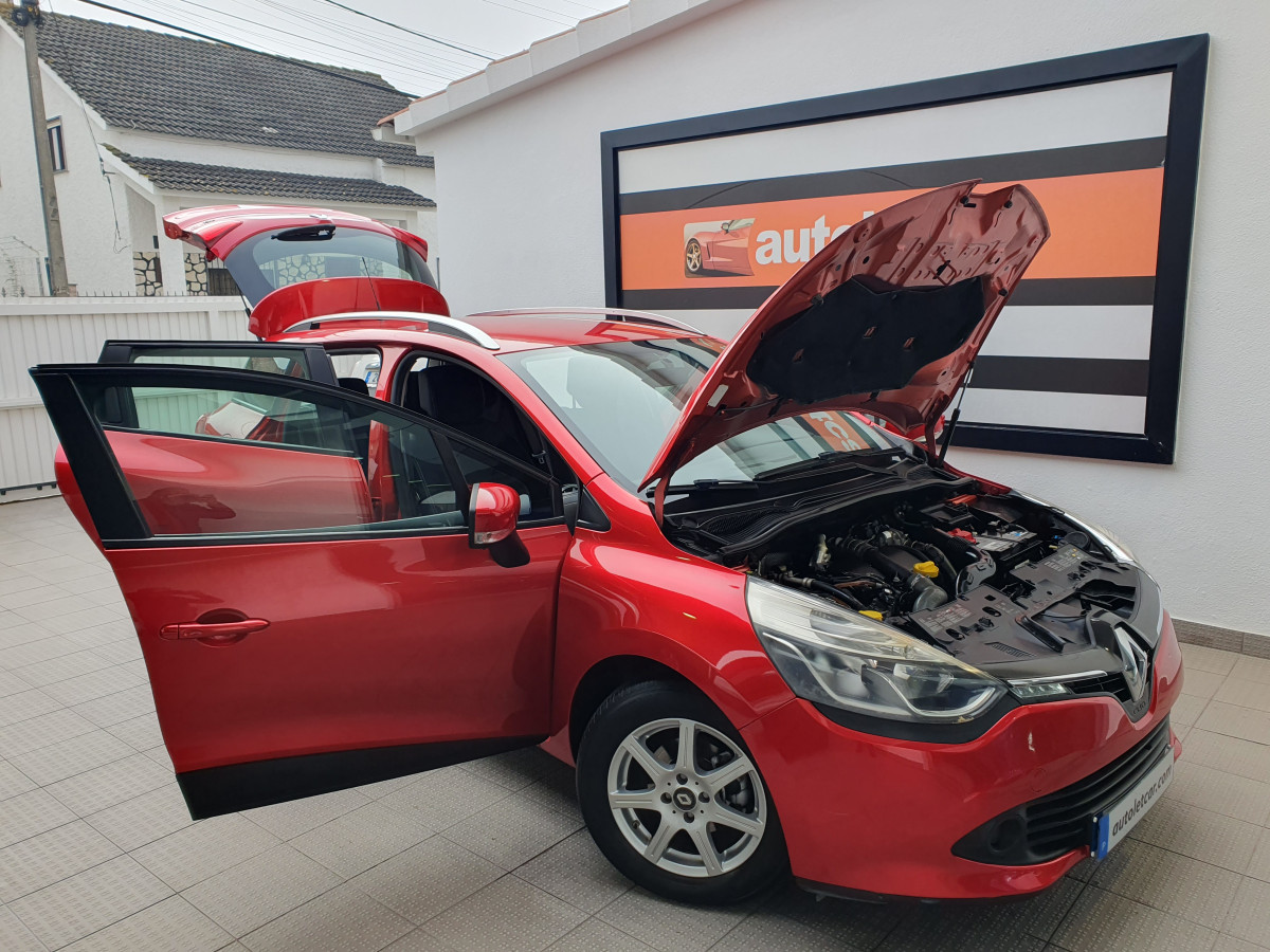 RENAULT CLIO SPORT TOURER 1.5 DCI