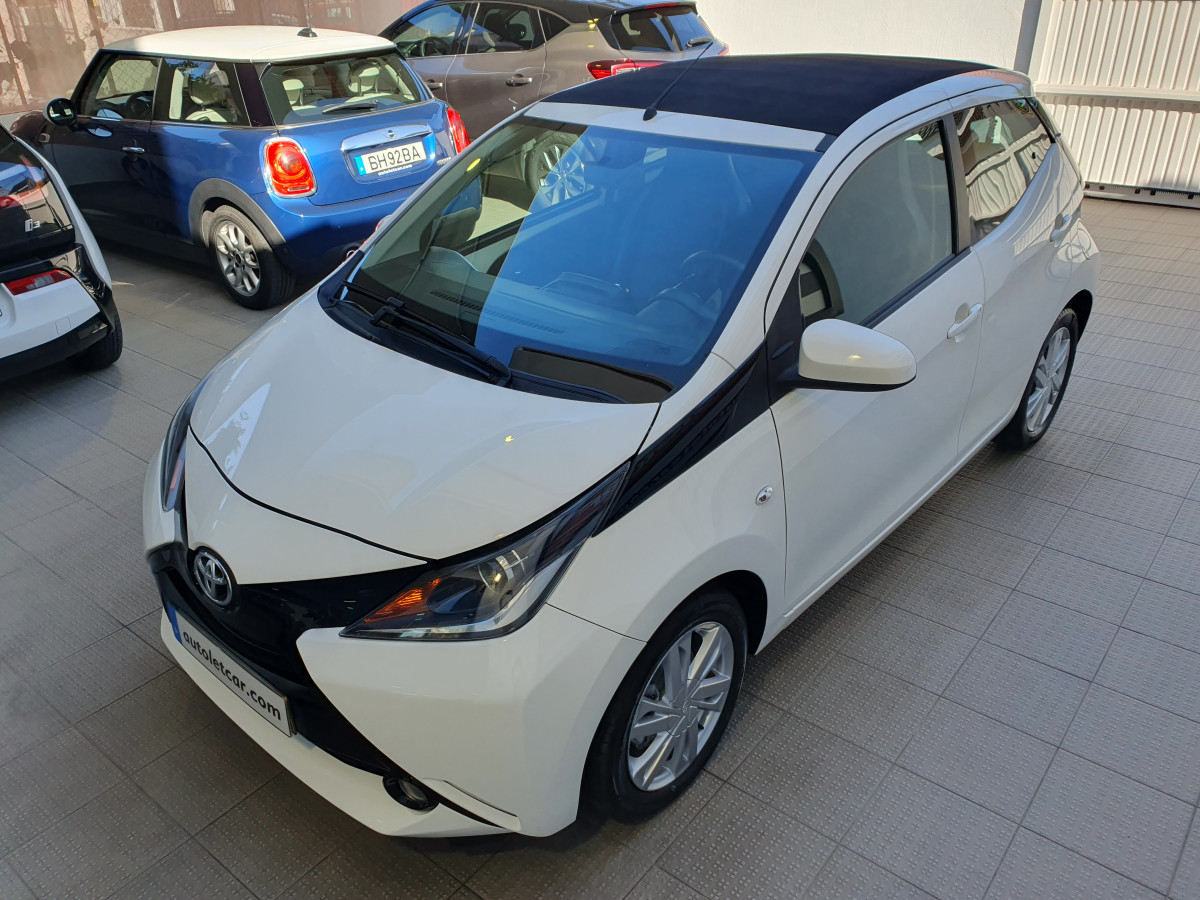 TOYOTA AYGO 1.0 X-PLAY X-TOUCH AC PLUS