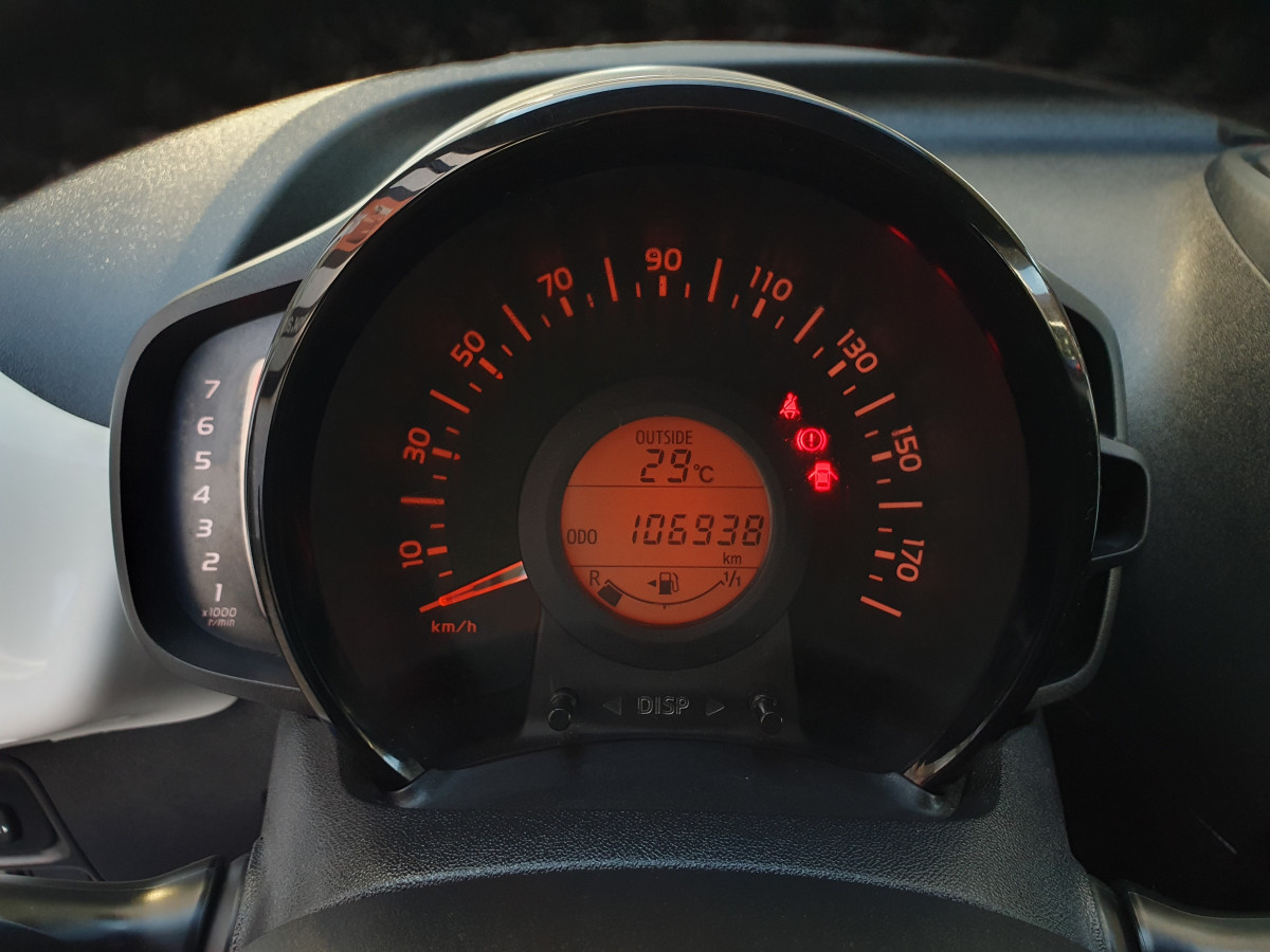 TOYOTA AYGO 1.0 X-PLAY X-TOUCH AC PLUS