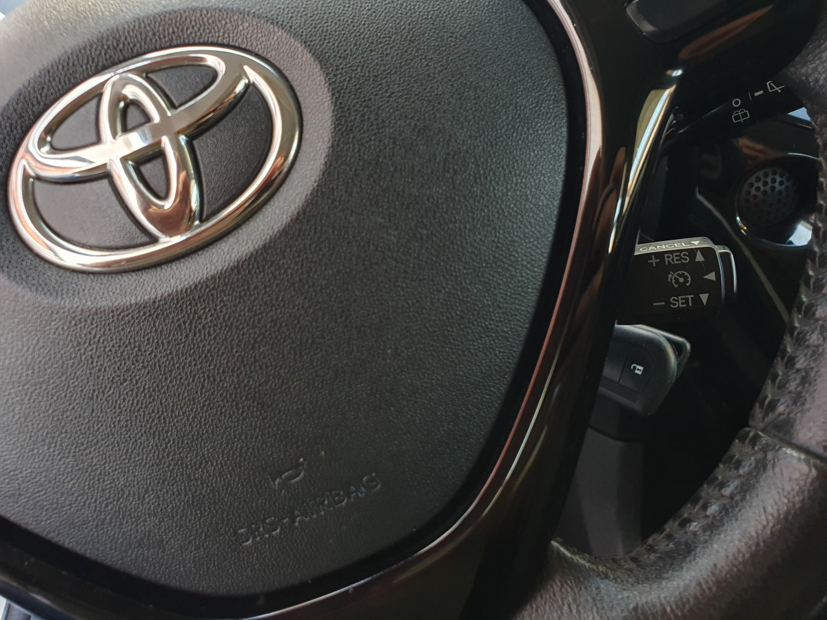 TOYOTA AYGO 1.0 X-PLAY X-TOUCH AC PLUS