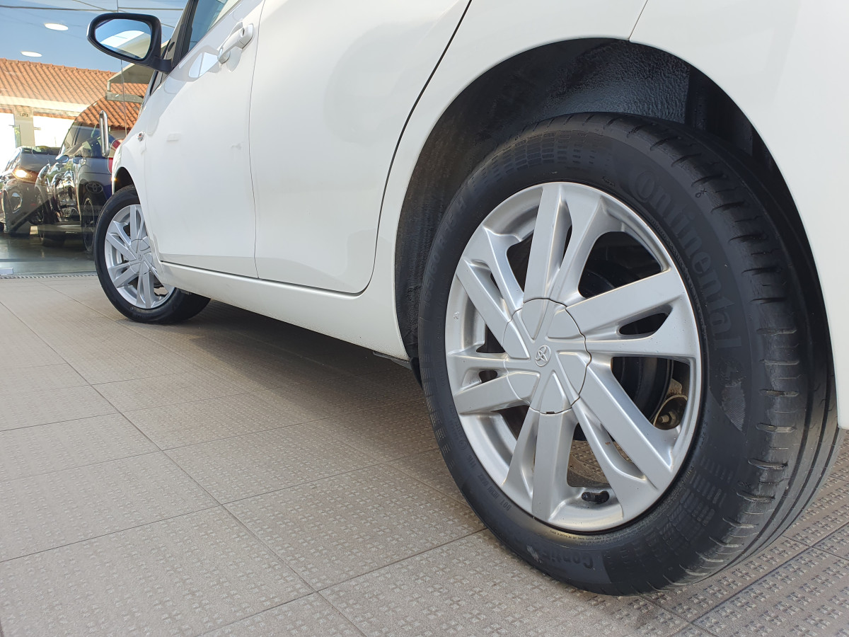 TOYOTA AYGO 1.0 X-PLAY X-TOUCH AC PLUS