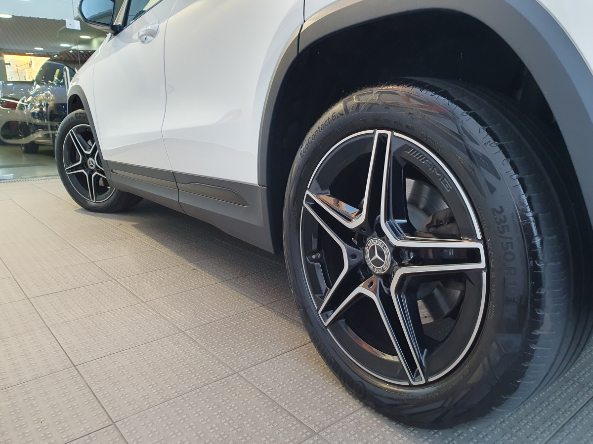 MERCEDES GLA 250 E AMG LINE