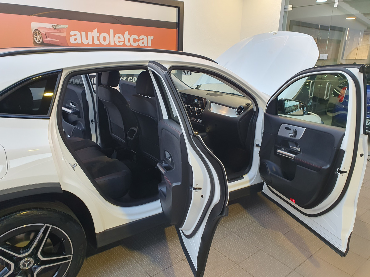 MERCEDES GLA 250 E AMG LINE