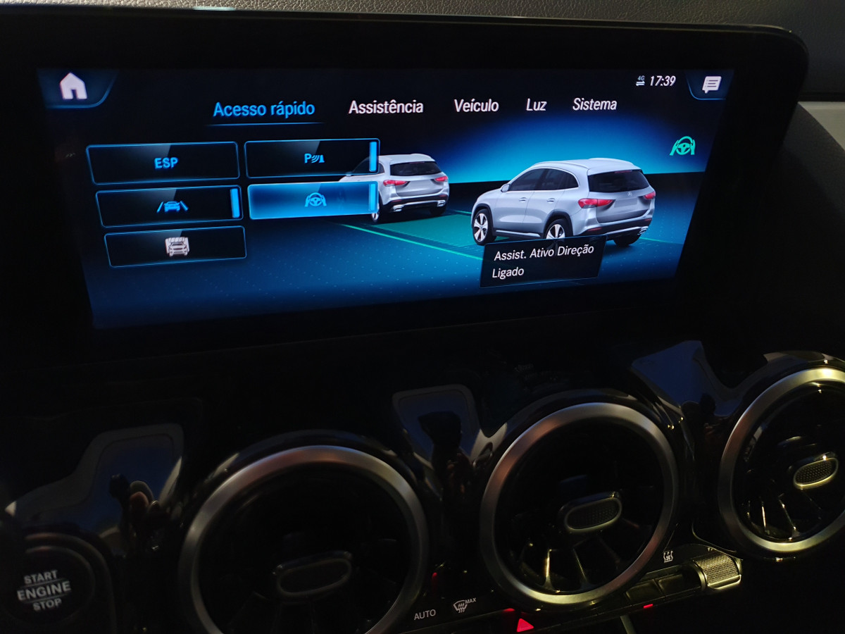 MERCEDES GLA 250 E AMG LINE