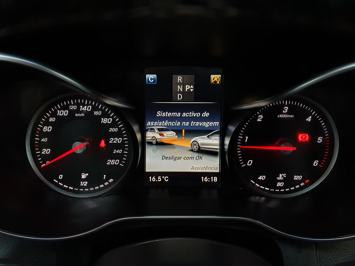 MERCEDES C 220 D STATION AMG LINE AUTO