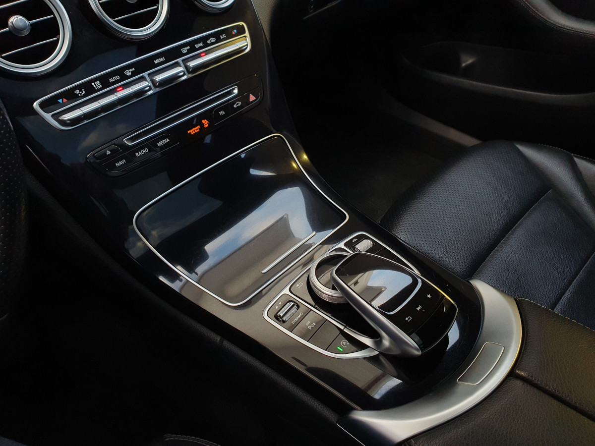 MERCEDES C 220 D STATION AMG LINE AUTO