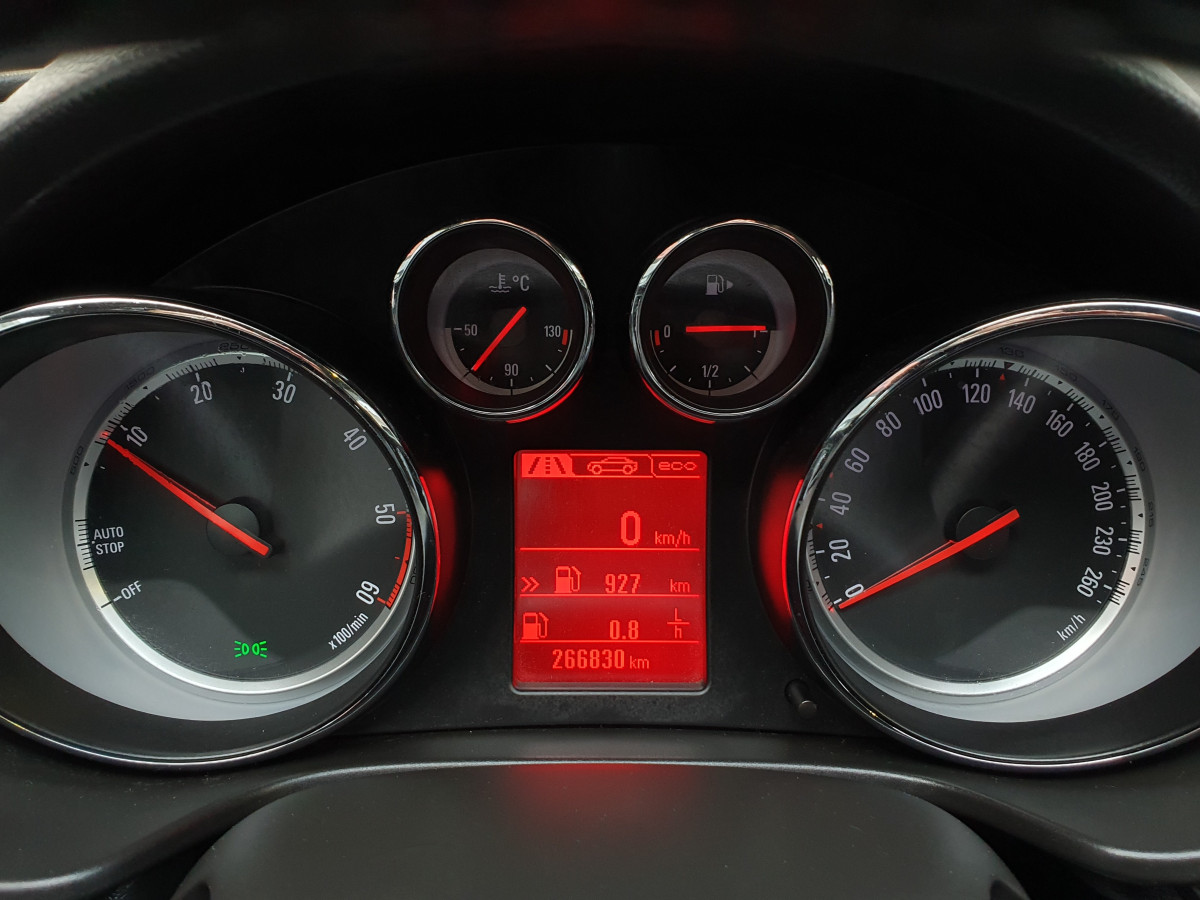 OPEL INSÍGNIA 2.0 CDTI SPORTS TOURER