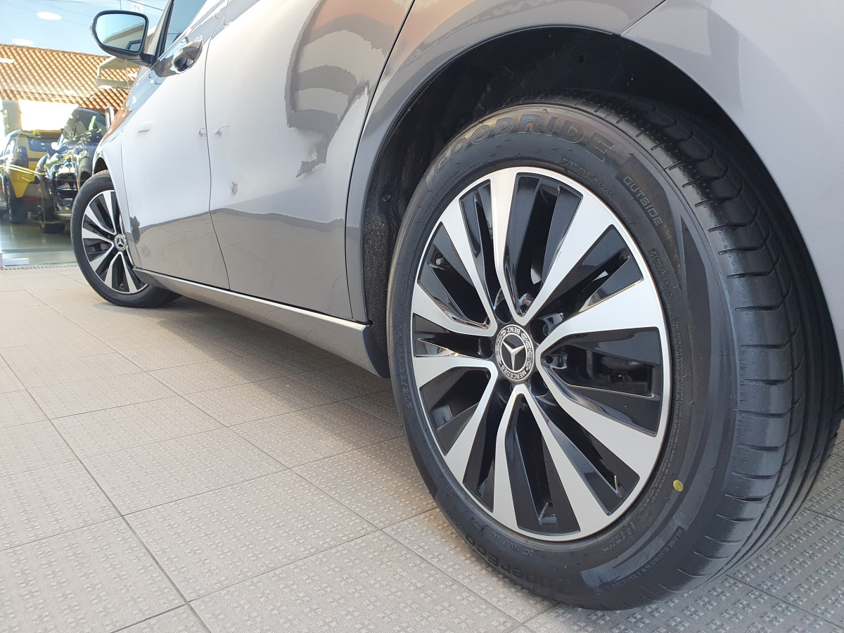 MERCEDES B 180 D STYLE AUTO