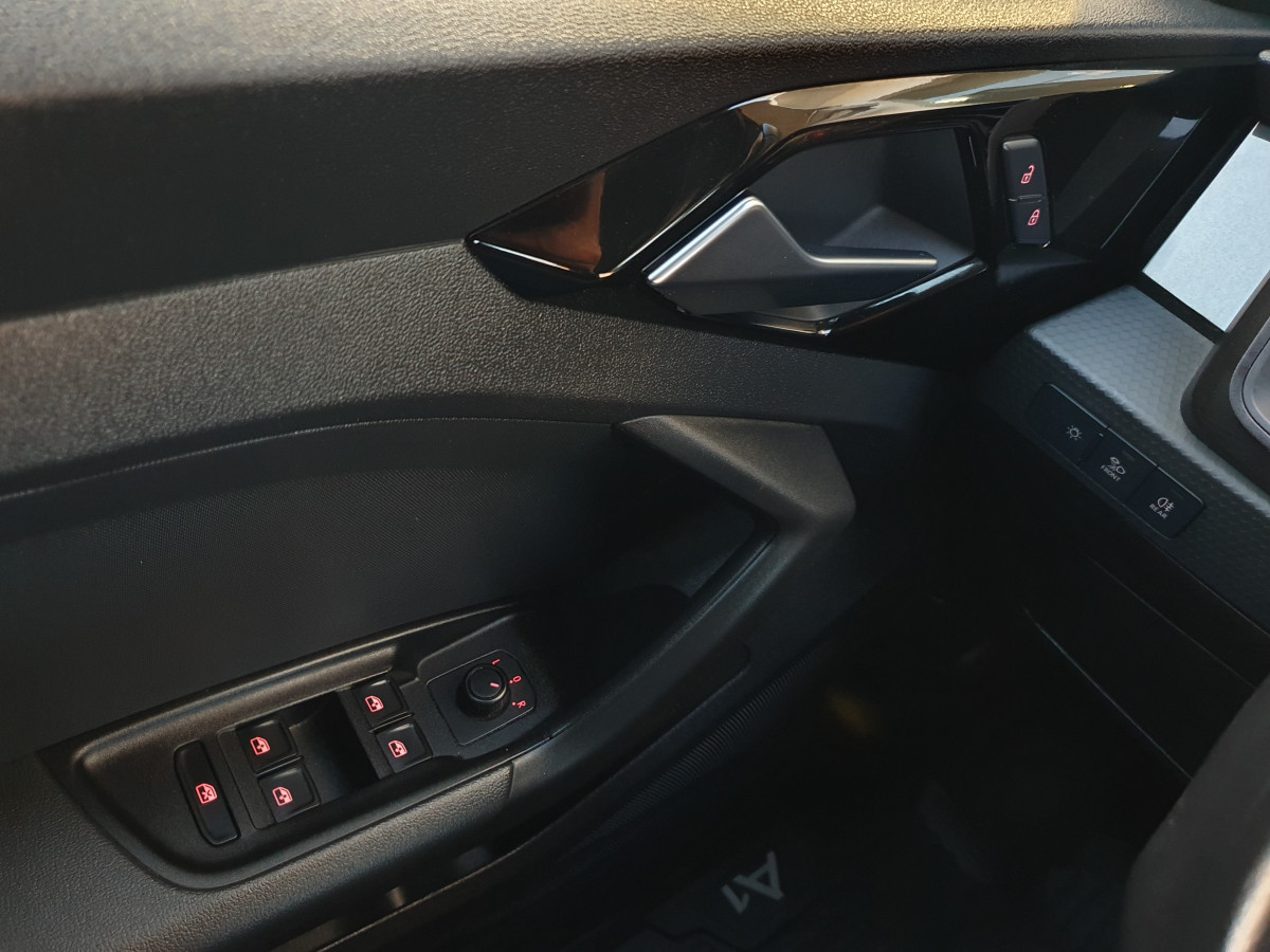 AUDI A1 SPORTBACK 25 TFSI ADVANCED