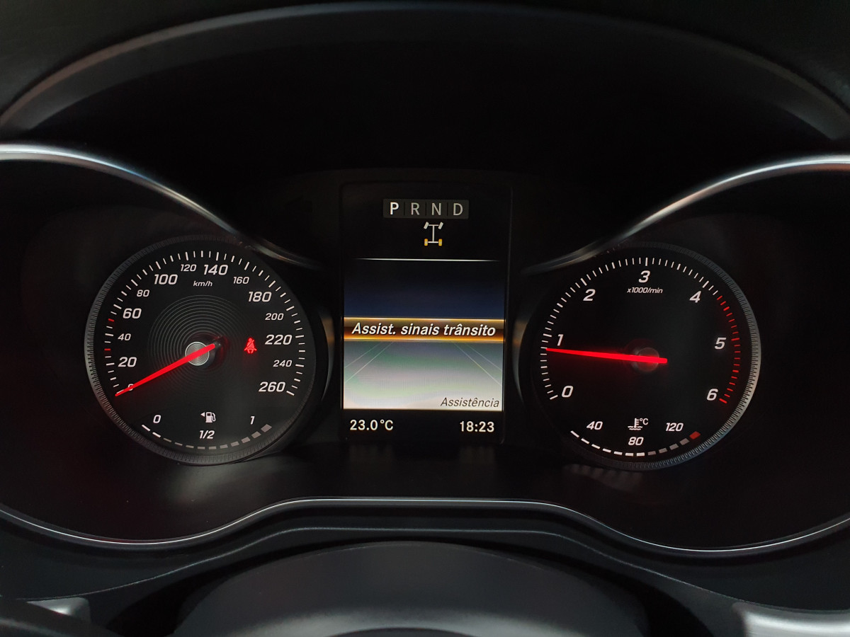 – MERCEDES X 250 D 4MATIC AUTO PURE