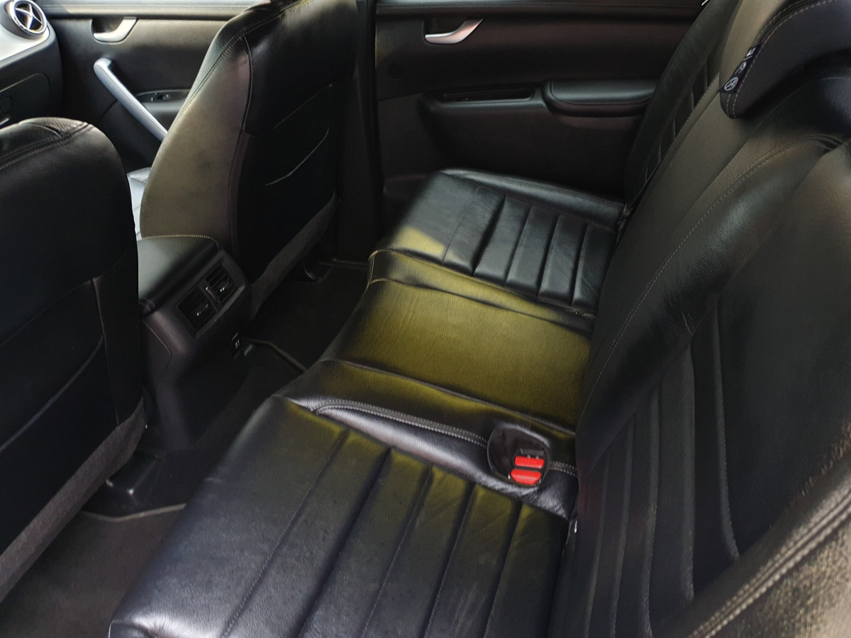 – MERCEDES X 250 D 4MATIC AUTO PURE