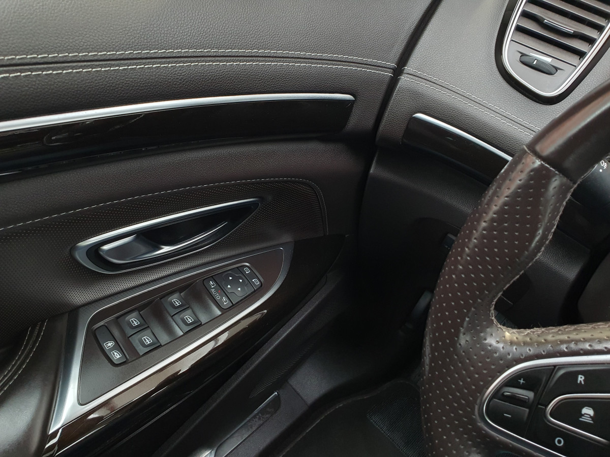 RENAULT ESPACE 1.6 DCI INITIALE PARIS 4CONTROL 7L AUTO