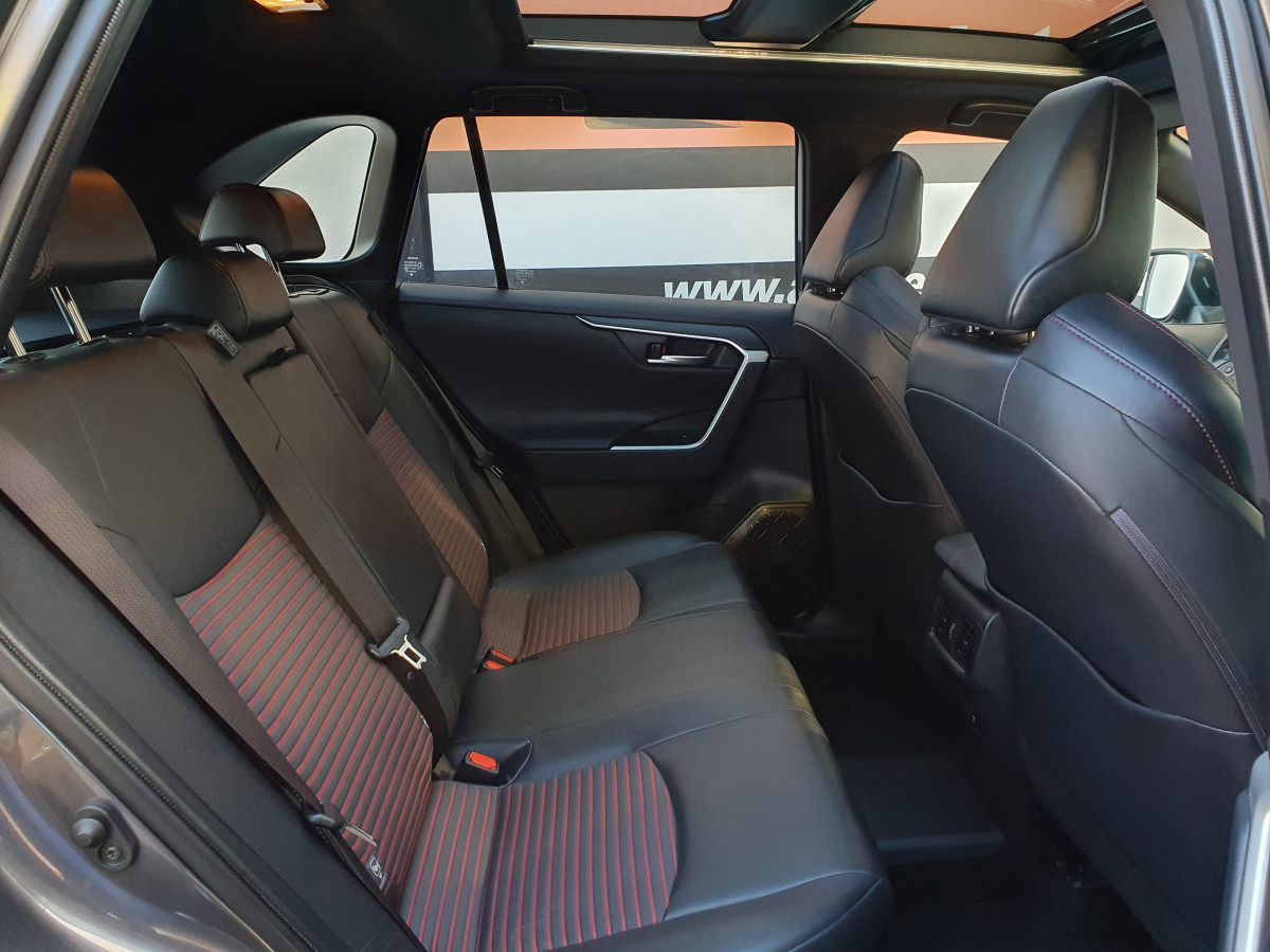 TOYOTA RAV4 2.5 HDF PLUG-IN SQUARE COLLECTION AWD-I LOUNGE PREMIUM