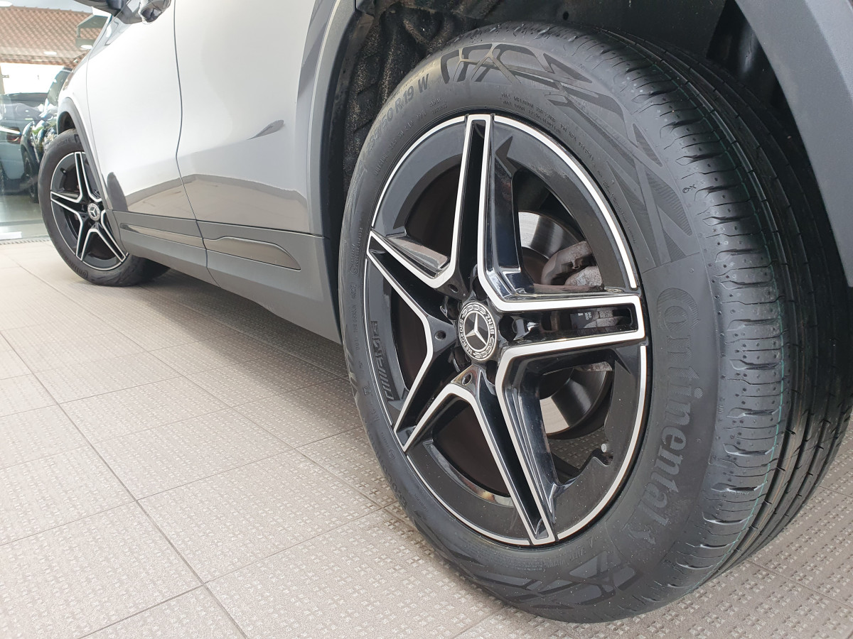 MERCEDES GLA 200 AMG LINE AUTO