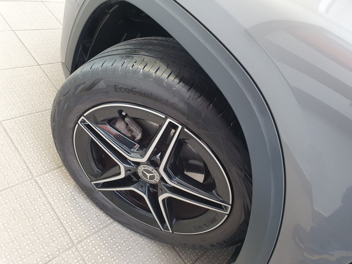 MERCEDES GLA 200 AMG LINE AUTO