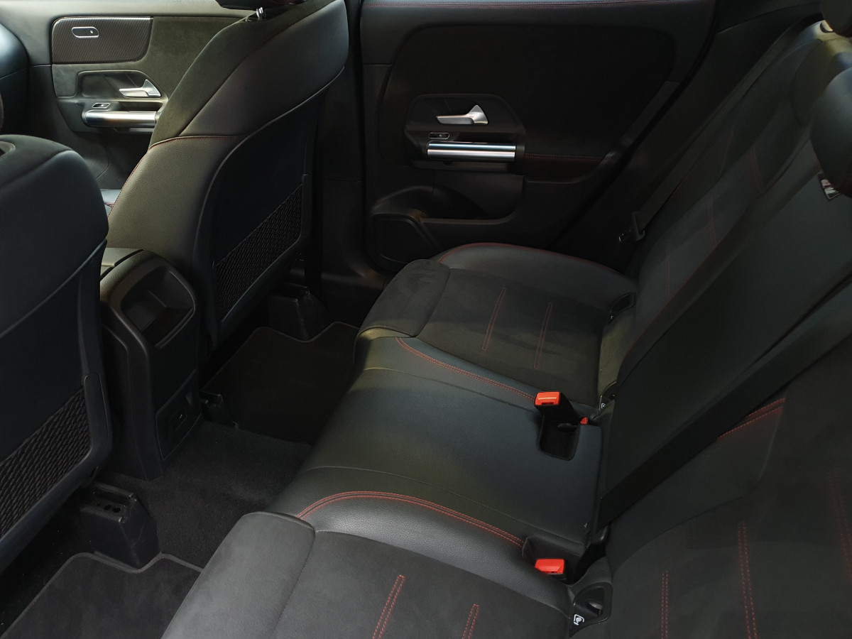 MERCEDES GLA 200 AMG LINE AUTO