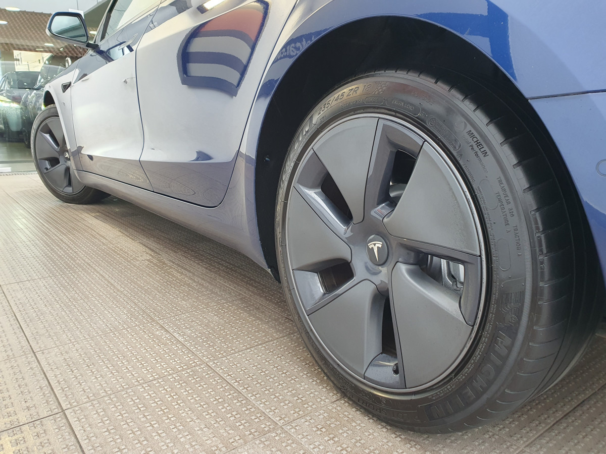 TESLA MODEL 3 STANDARD RANGE PLUS RWD