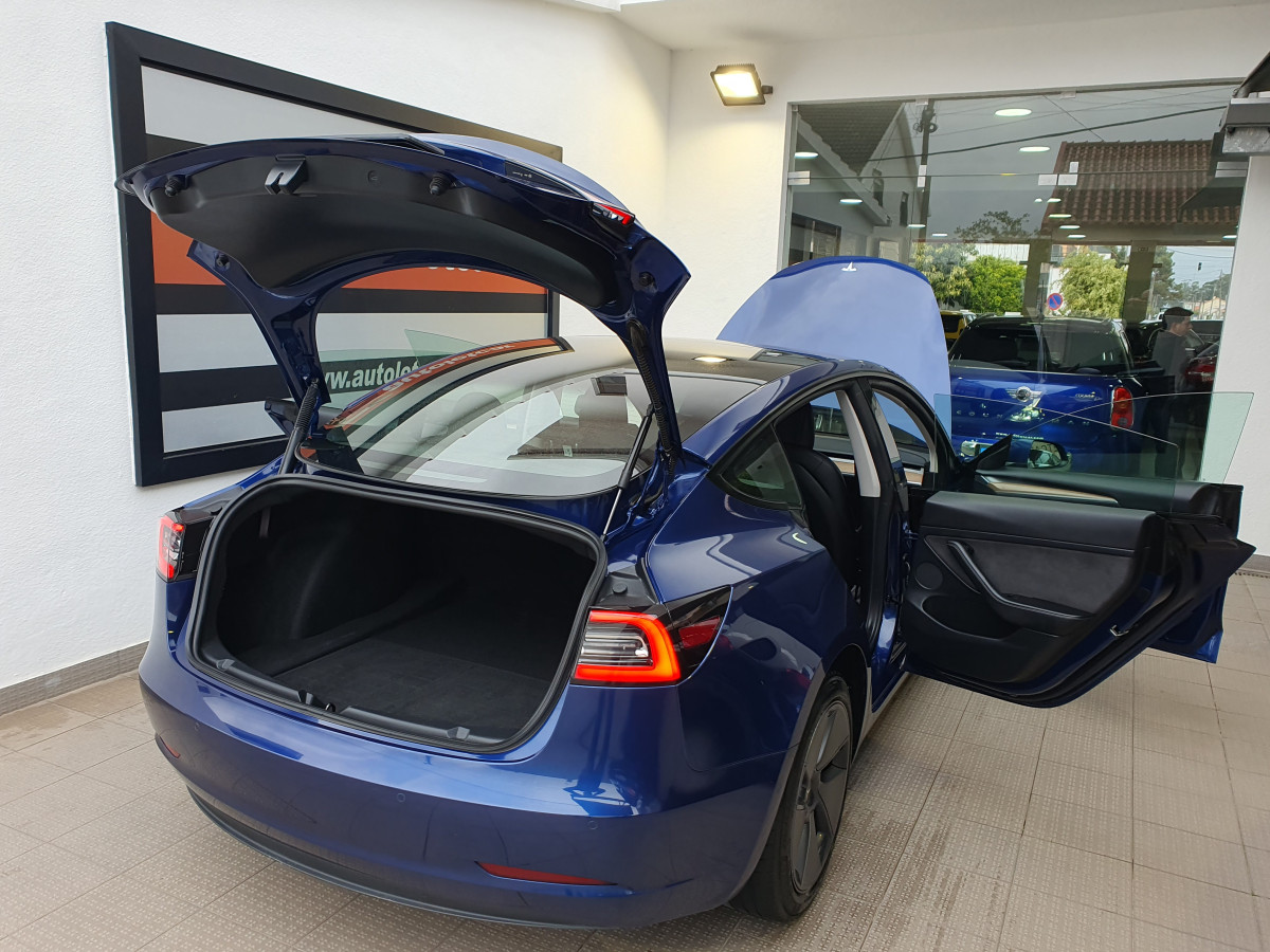 TESLA MODEL 3 STANDARD RANGE PLUS RWD