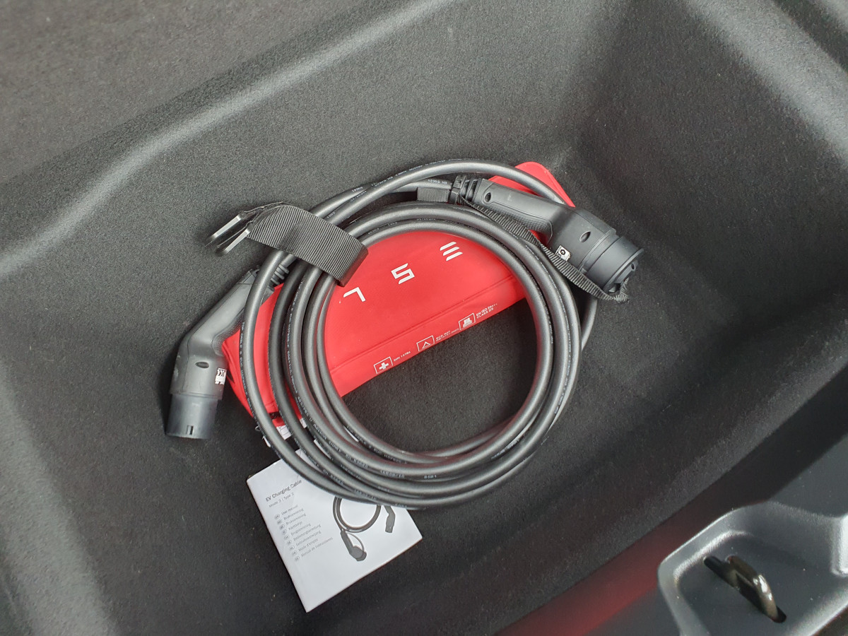 TESLA MODEL 3 STANDARD RANGE PLUS RWD