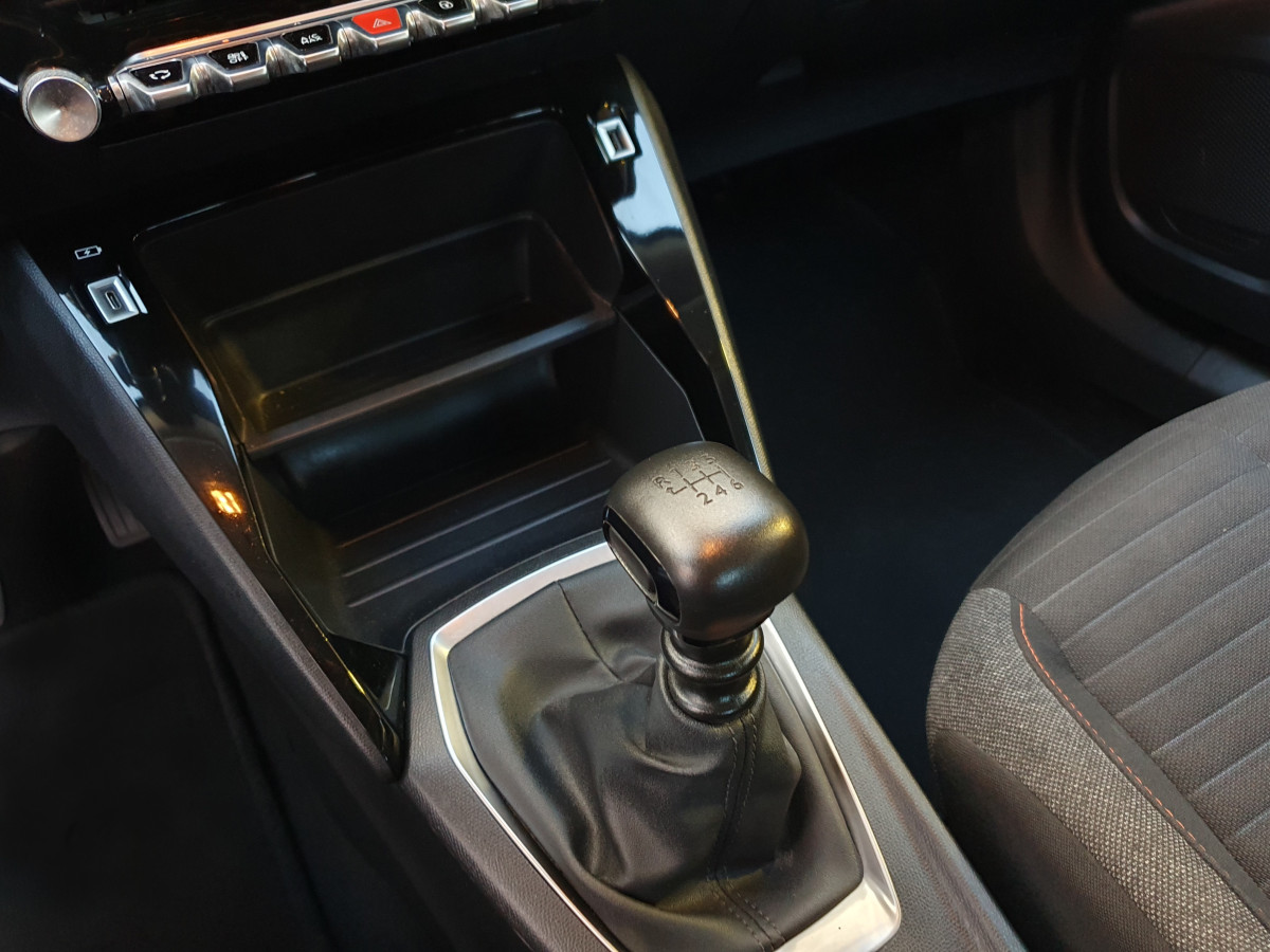 PEUGEOT 2008 1.2 PURETECH ACTIVE PACK