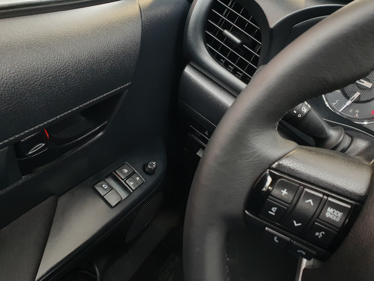 TOYOTA HILUX 2.4 D-4D 2WD