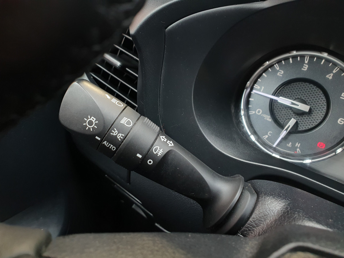 TOYOTA HILUX 2.4 D-4D 2WD