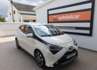 TOYOTA AYGO 1.0 X-PLAY X-TOUCH
