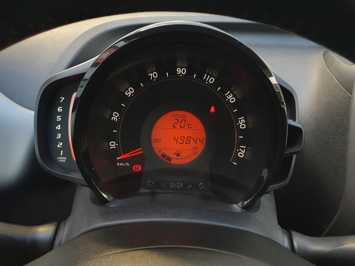 TOYOTA AYGO 1.0 X-PLAY X-TOUCH