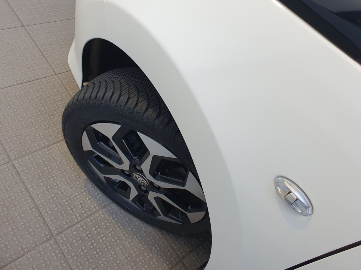 TOYOTA AYGO 1.0 X-PLAY X-TOUCH