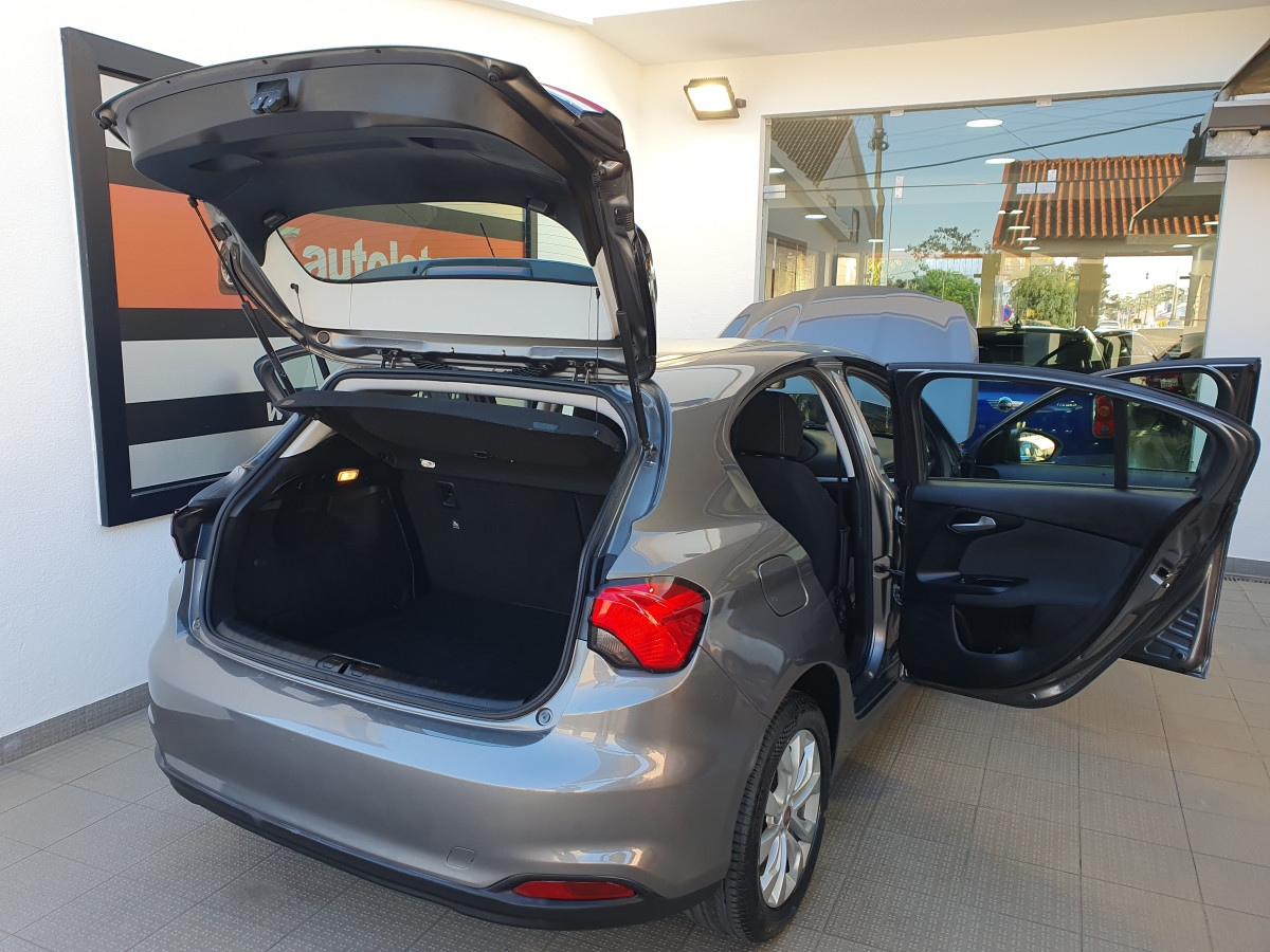 FIAT TIPO 1.4 LOUNGE