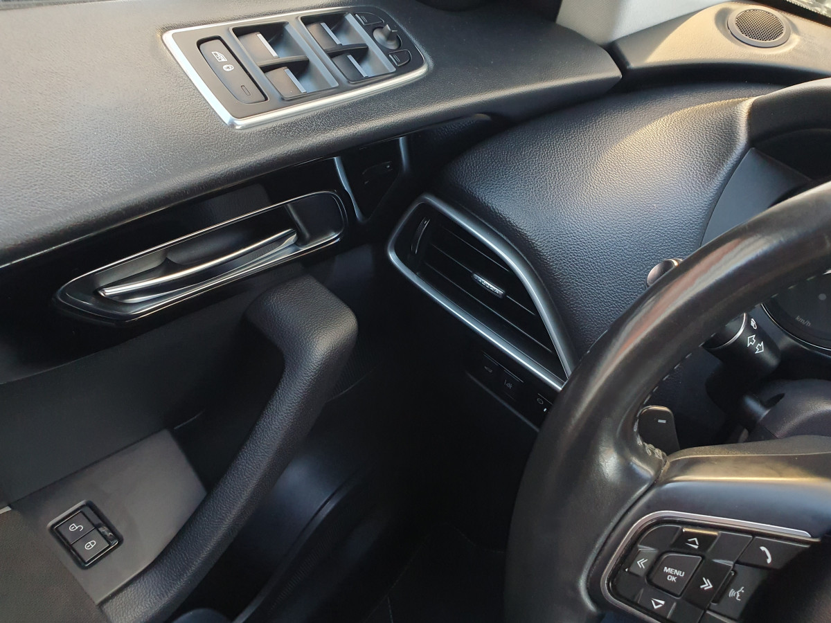 JAGUAR F-PACE 2.0 D PURE AUTO