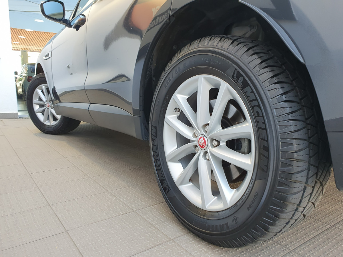 JAGUAR F-PACE 2.0 D PURE AUTO