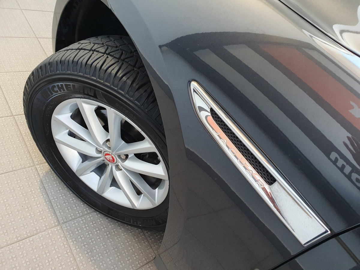 JAGUAR F-PACE 2.0 D PURE AUTO