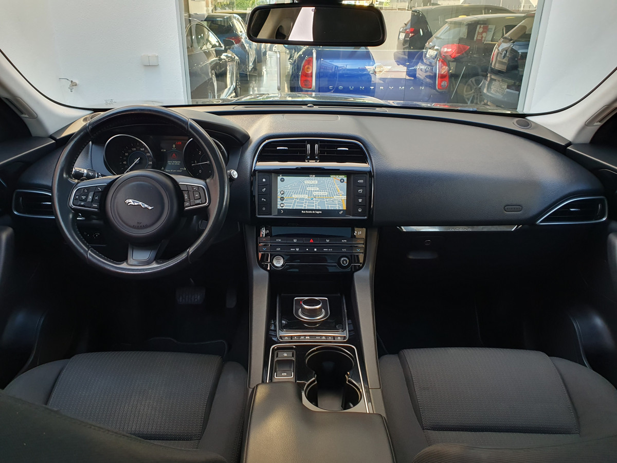 JAGUAR F-PACE 2.0 D PURE AUTO