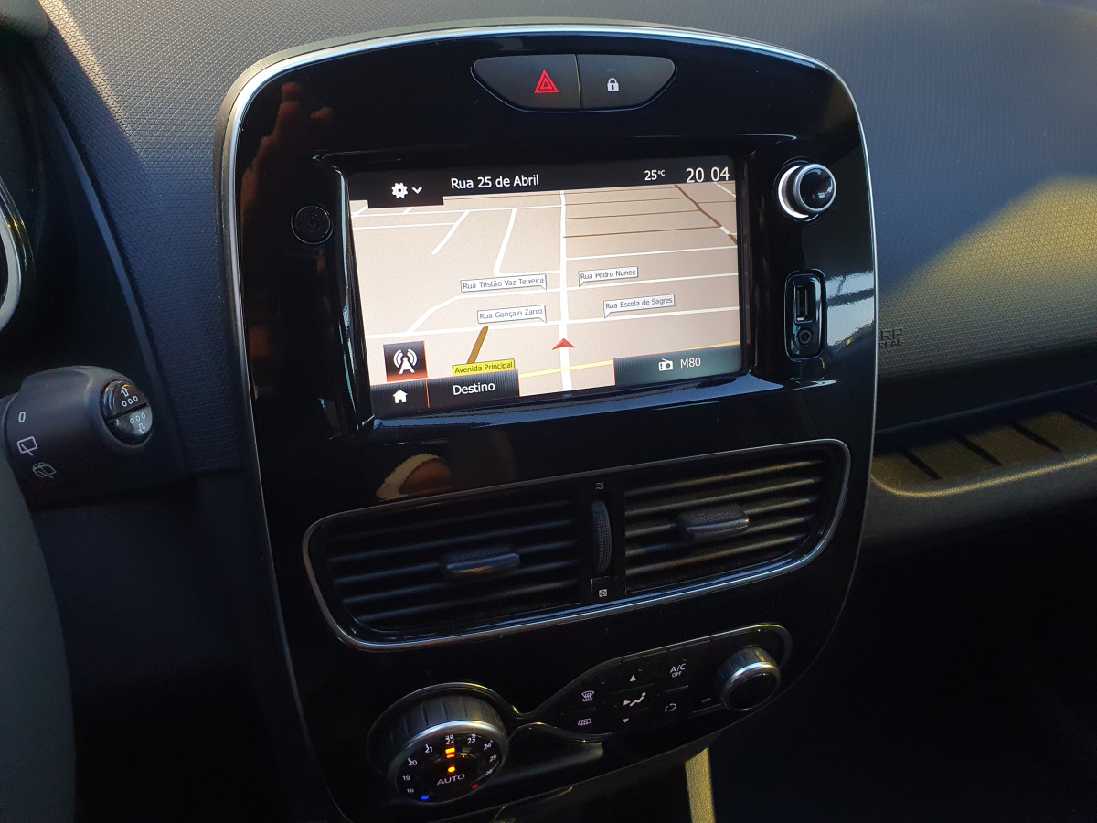 RENAULT CLIO 0.9 TCE LIMITED